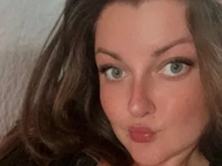 LacyLou224 — live cam