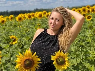 LadyLii cam model