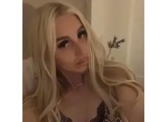 LanaLixxx cam model