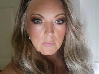 LexisLove cam model