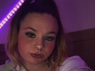 LianaXOXX cam model