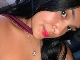 LinaSmall cam model