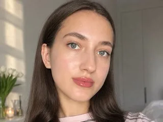 LindaRomano — live cam
