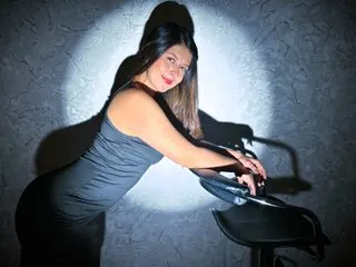 LizBlack cam model