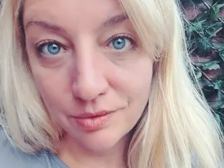 LizaLive cam model