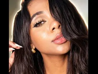 LizyTailor cam model