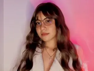 Lola_Gibson