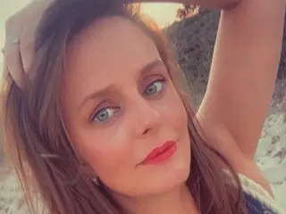 Louisa35 cam model
