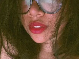 LucyDouxx — live cam