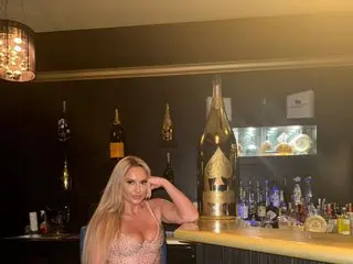 Lucy_London_19 cam model