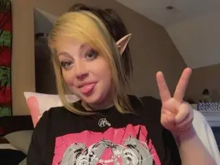 LunaSynns cam model