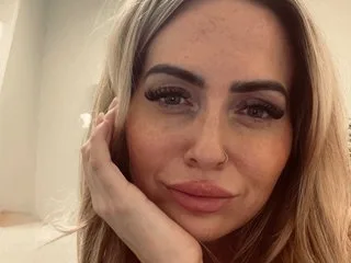 LuxeLilBrat