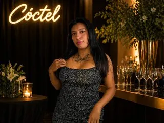Macr_Coco cam model