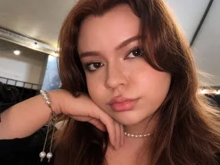 MaxineMinx19