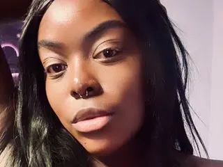 Maxine_M cam model