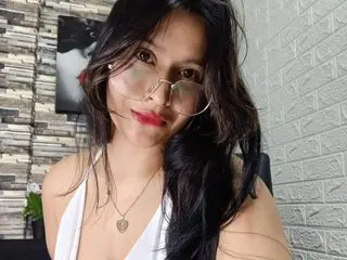 Meeganncole cam model
