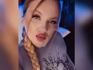 MelanieBrownn cam model