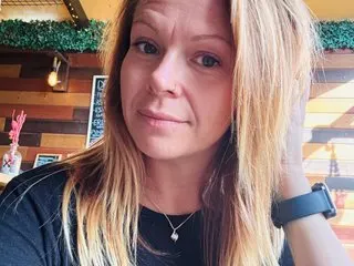 MelodyRoseUK cam model