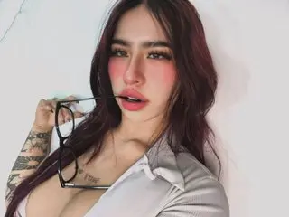 MiaFreya cam model