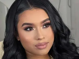 MiaHannton cam model