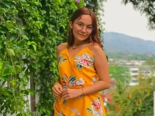 Miissdaphne cam model