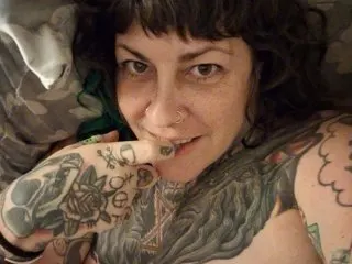 MissBansheeCvlt cam model