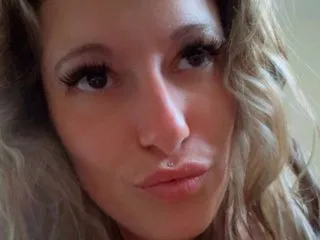 MissLilyBelleX — live cam