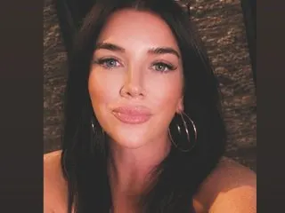MissMaeUK cam model