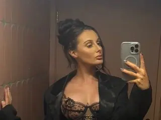 MissRhielle cam model