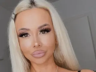 MoniqueBliss cam model