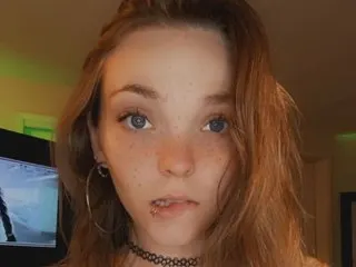 MrsCloverX cam model