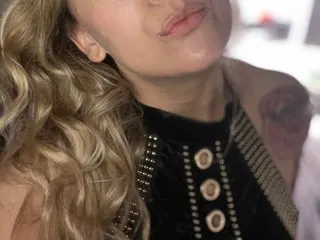 MrsHotWife69 cam model