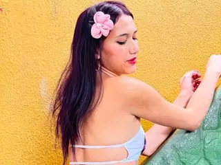 Nathalia_Roos_Rs cam model
