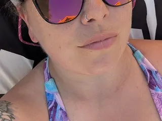 NaughtyNovaRae cam model