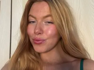 Naughtynina21 cam model