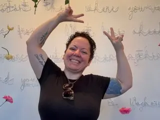 NikkiSequoiaLive cam model