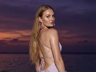 Nyssara cam model