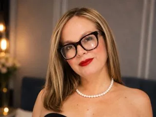 Pamela_Colin
