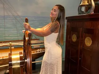 PaolaReyy cam model