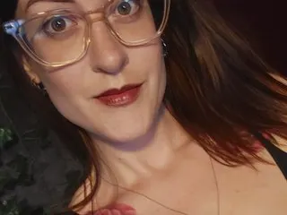 PerkyKaiaUK cam model