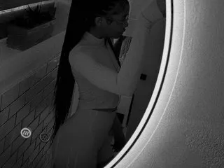 PetiteBody101 cam model