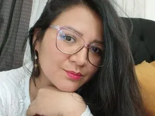 Phillipa cam model