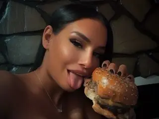 PinkAndreea cam model