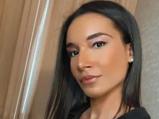 PrettyForYou cam model