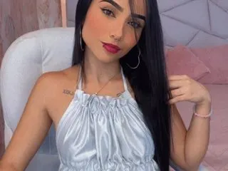 Rebeca_Sweett cam model