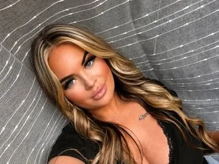 ReignLux — live cam