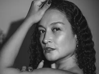 Rosalindaa77 cam model
