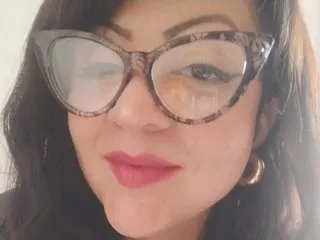 SalmaMilf cam model