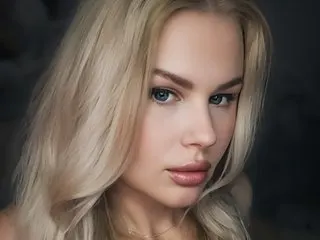 Sarah_G cam model
