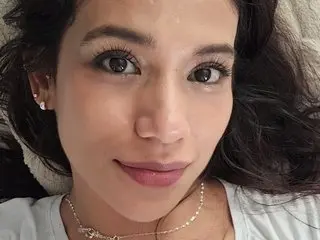 Scarletthred cam model